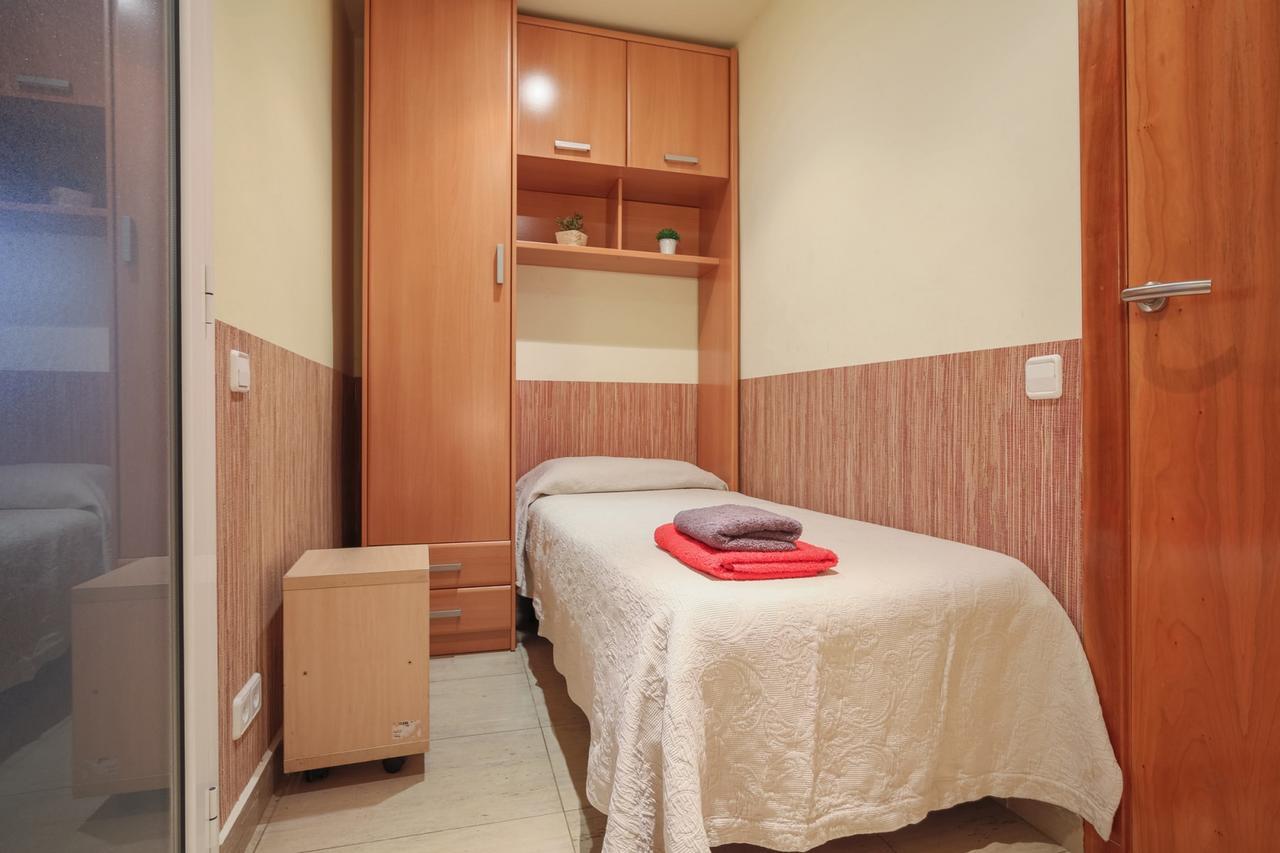 Aparteasy - Family Apartment Sant Antoni Barcelona Exterior foto